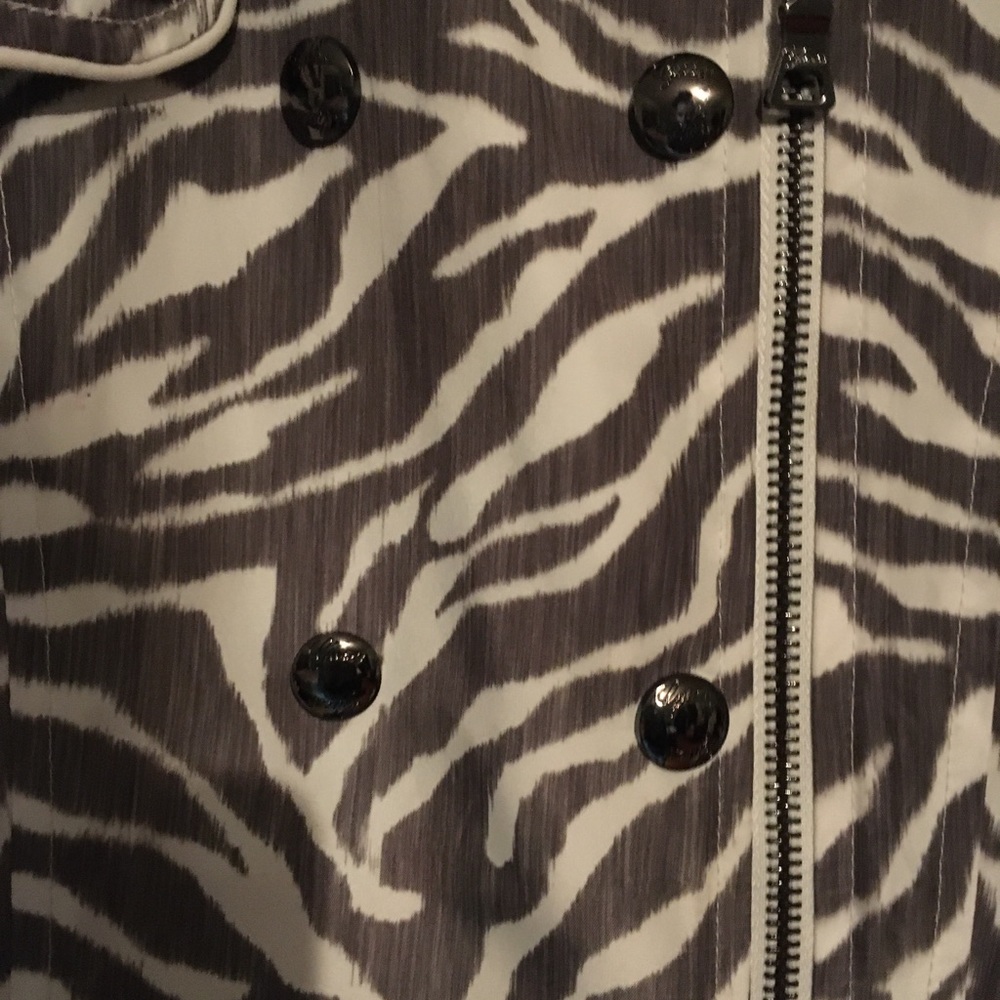 Guess Jacket! - Picture 7 of 7